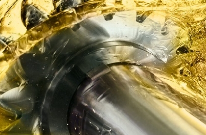 First water-based lubricant for industrial gears